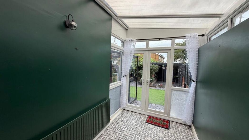 Property image 11 of 19