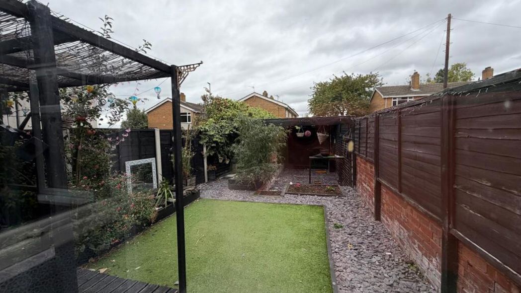 Property image 13 of 19