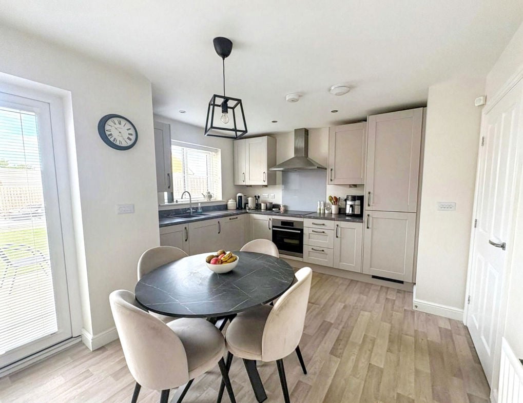 Property image 3 of 22