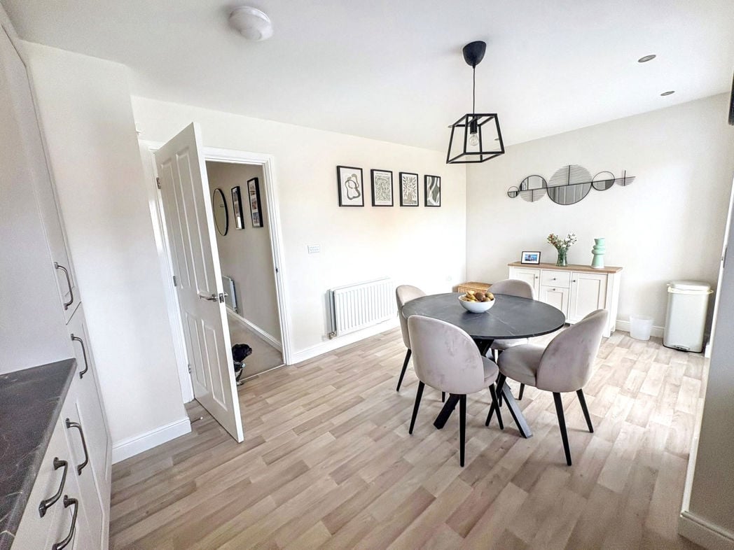Property image 7 of 22