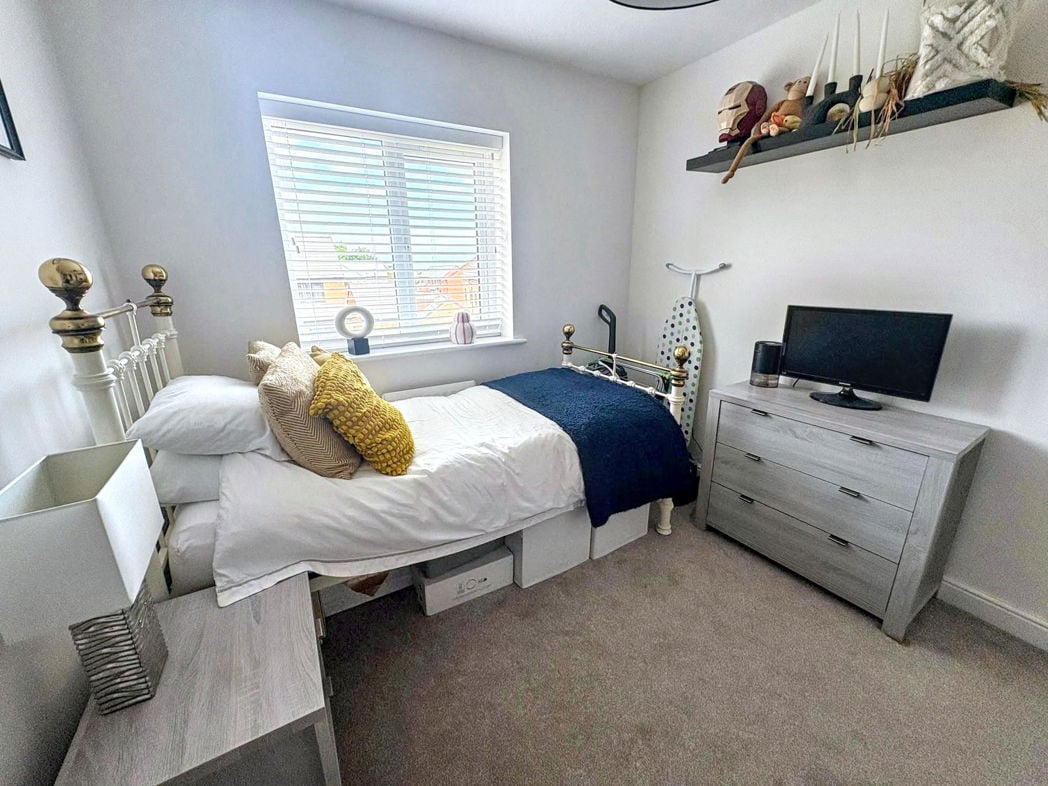 Property image 15 of 22