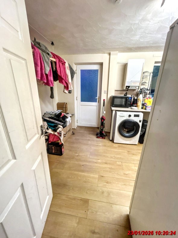 Property image 4 of 14