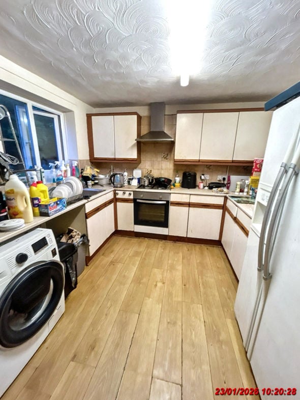 Property image 5 of 14