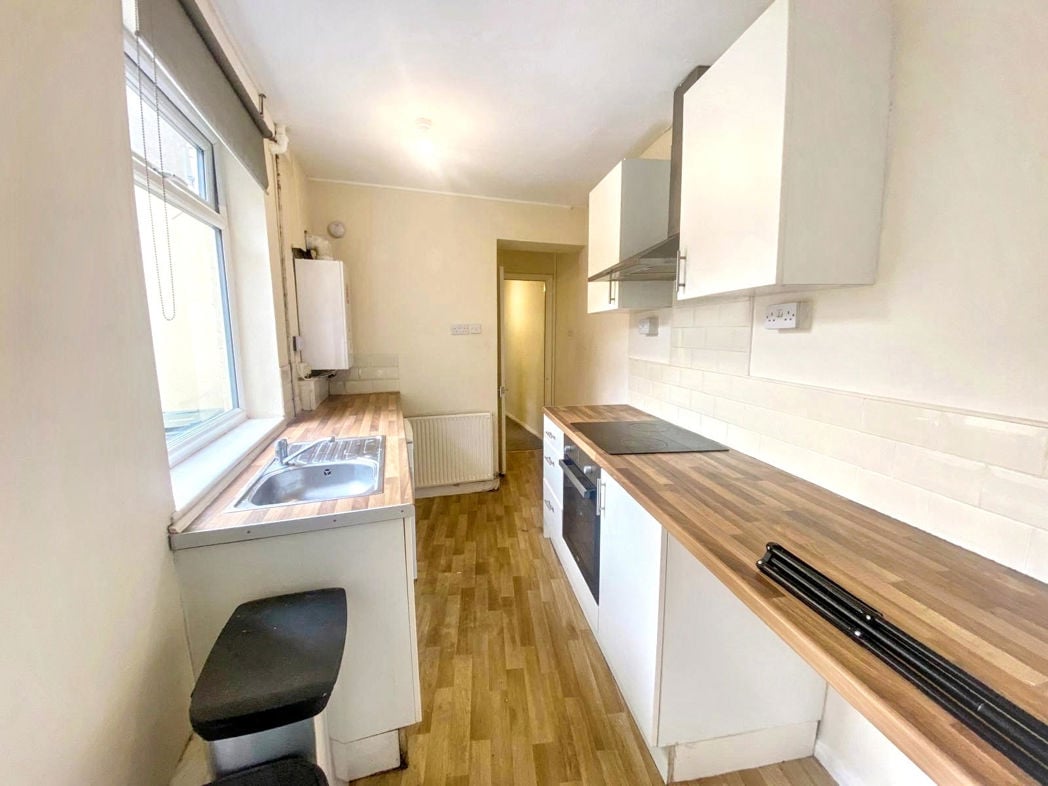 Property image 2 of 12