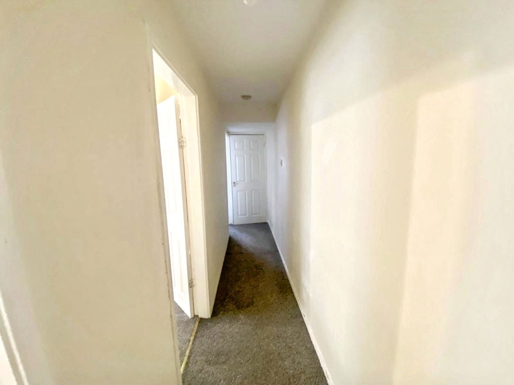 Property image 4 of 12
