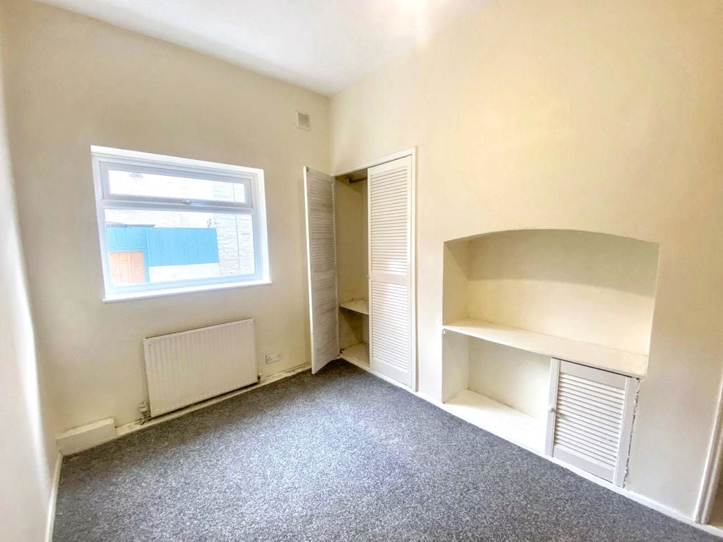 Property image 5 of 12