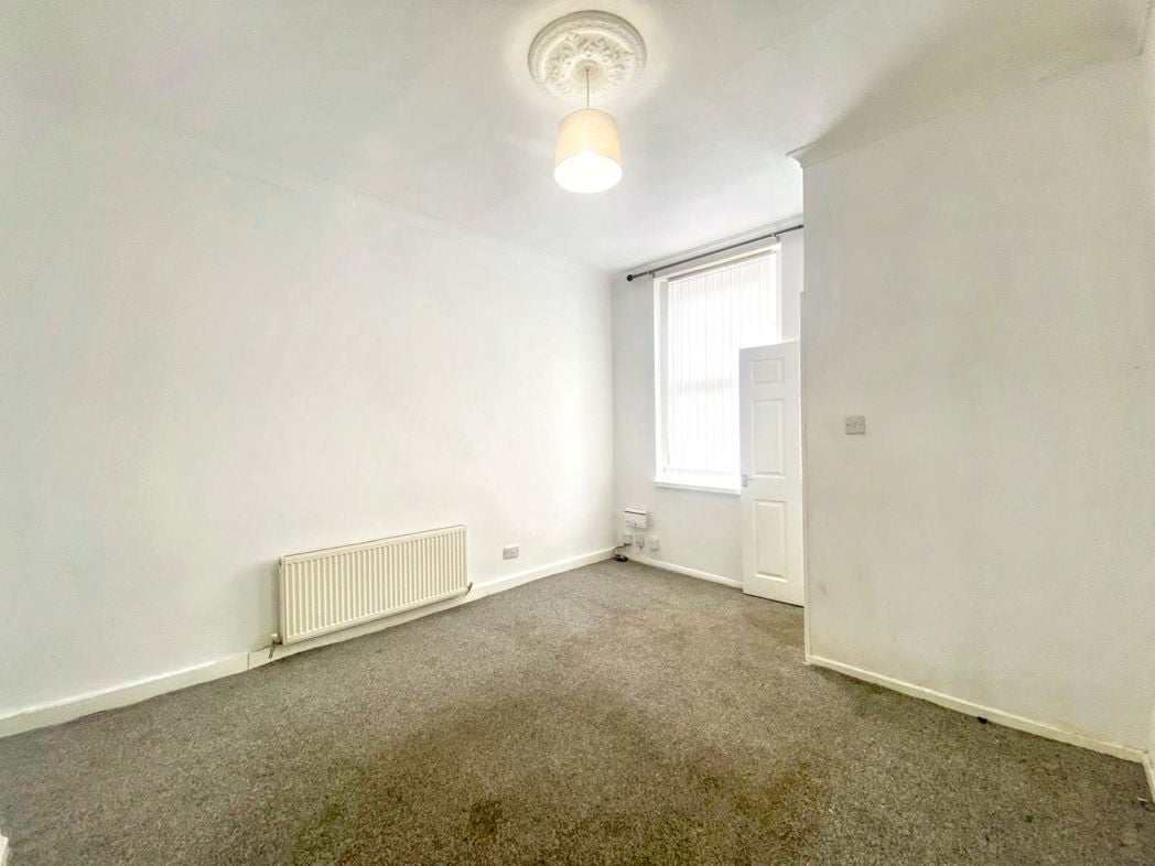 Property image 6 of 12