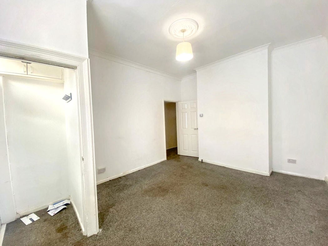 Property image 9 of 12
