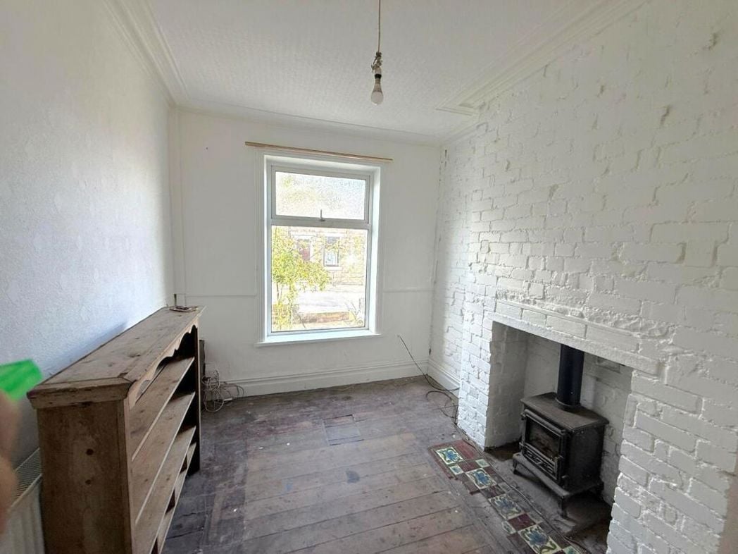 Property image 5 of 11