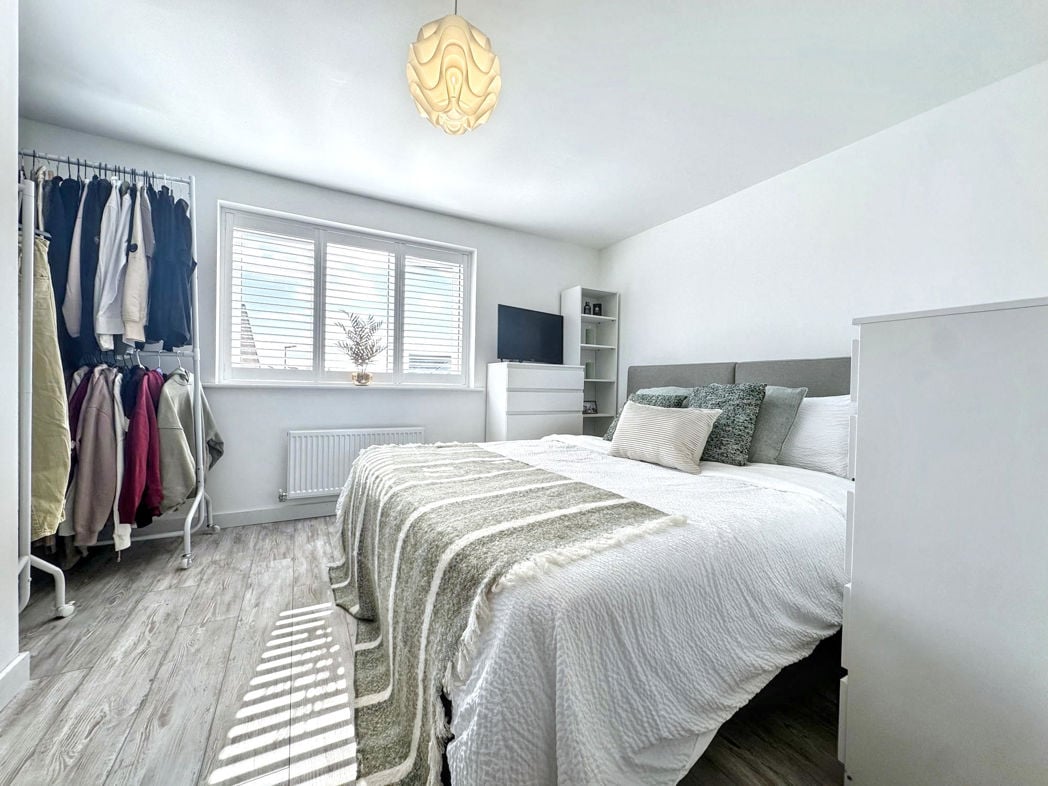 Property image 11 of 23
