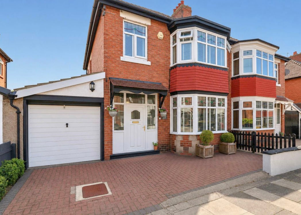 Garage & Driveway