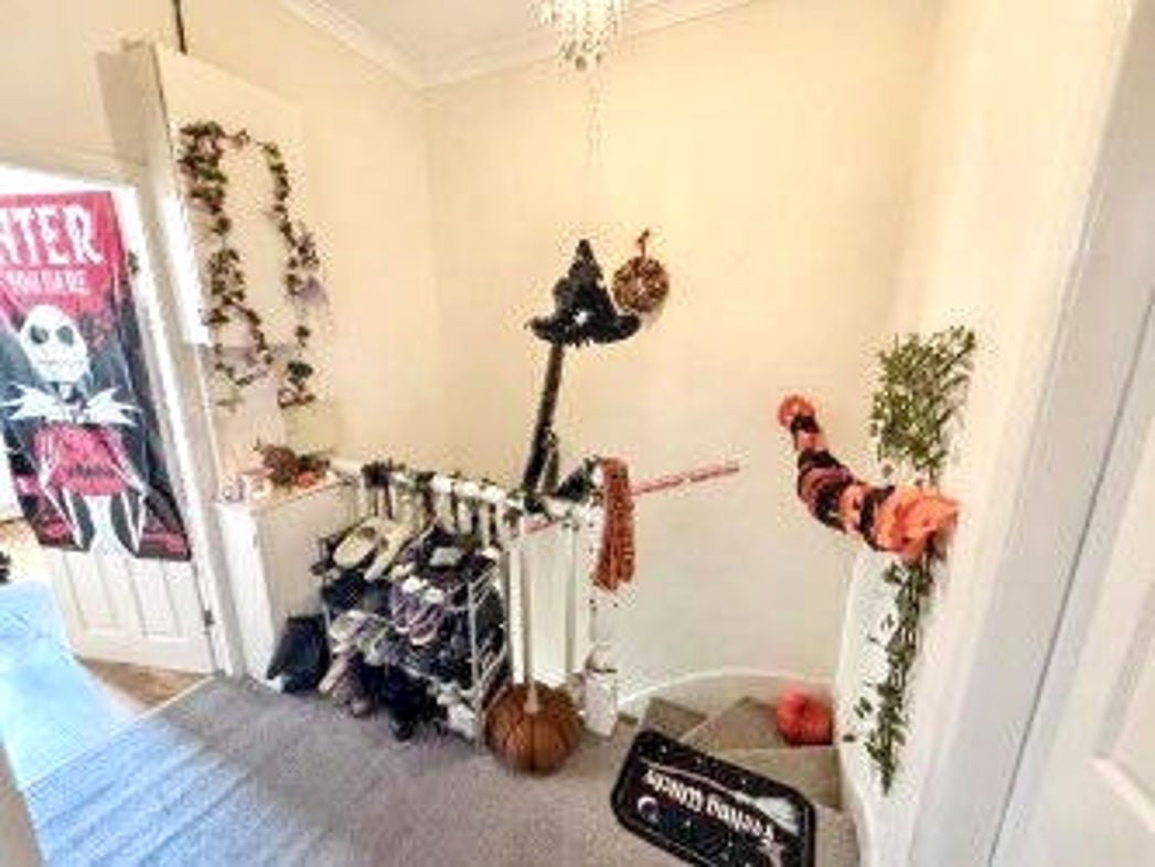 Property image 5 of 8