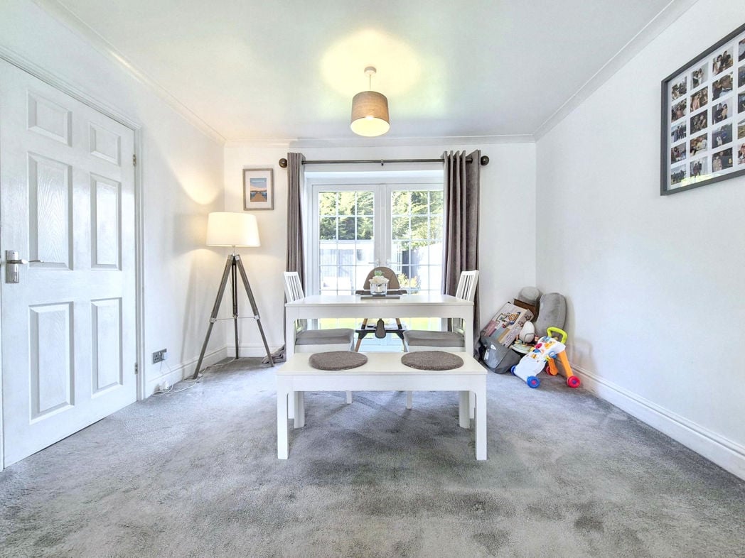 Open Plan Lounge / Dining Room..