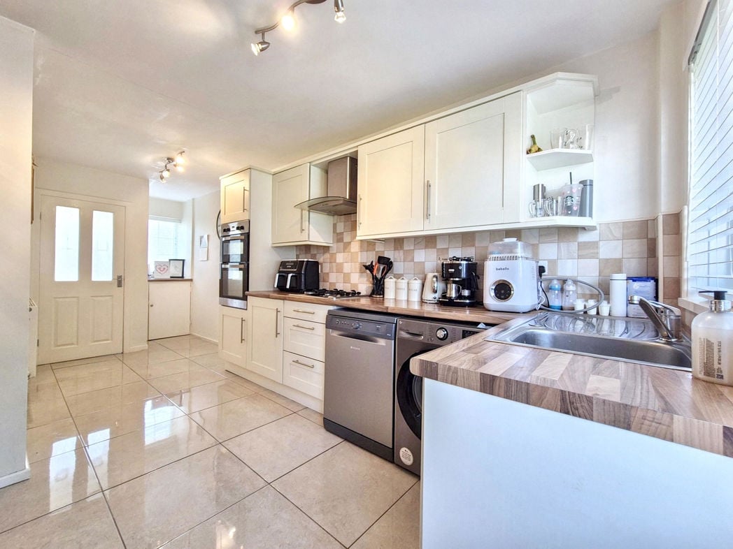 Kitchen / Diner..