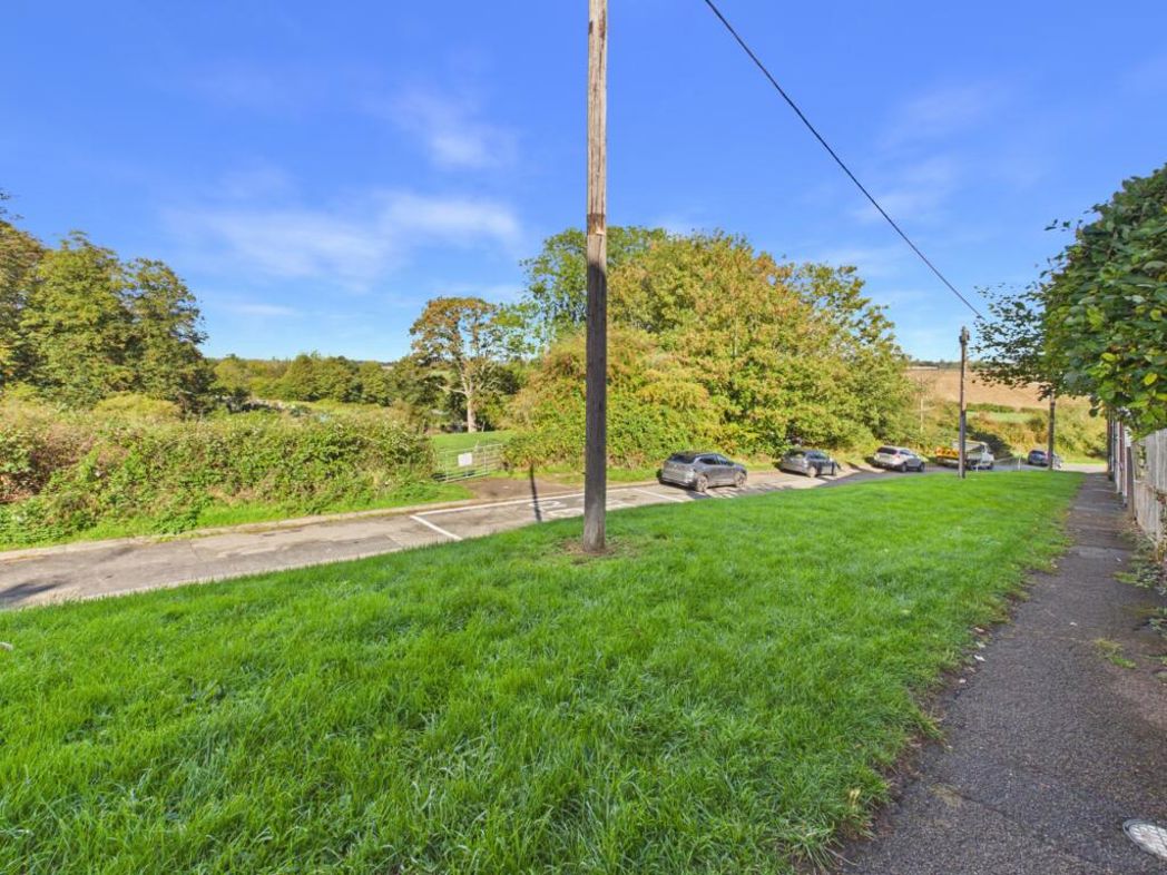 Property image 11 of 12