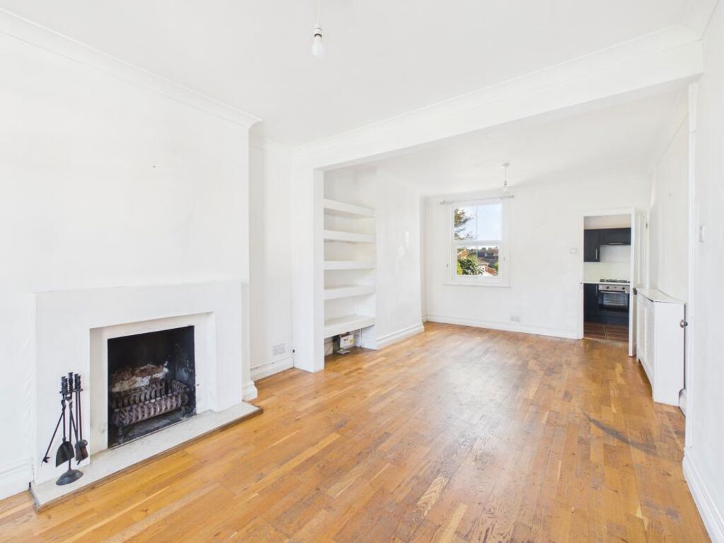 Property image 3 of 12