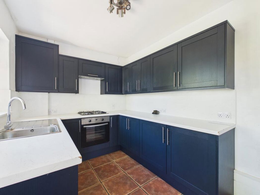 Property image 4 of 12
