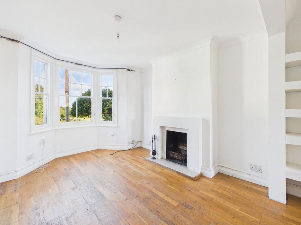 Property image 5 of 12