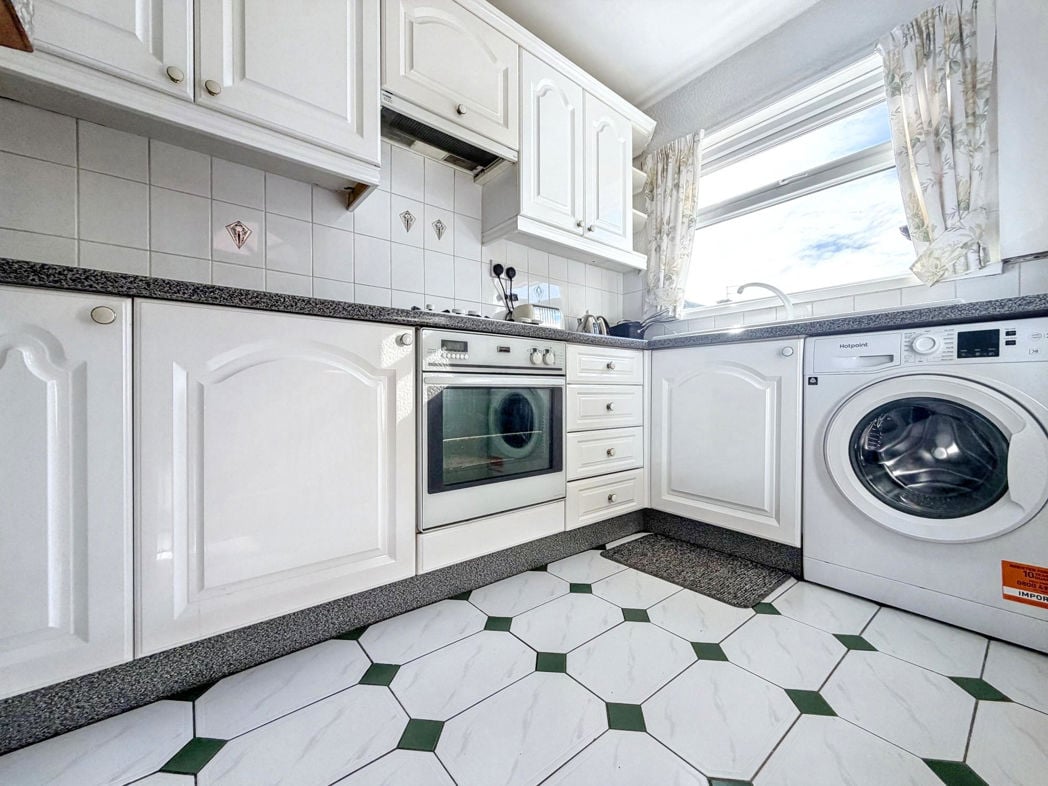 Property image 11 of 22