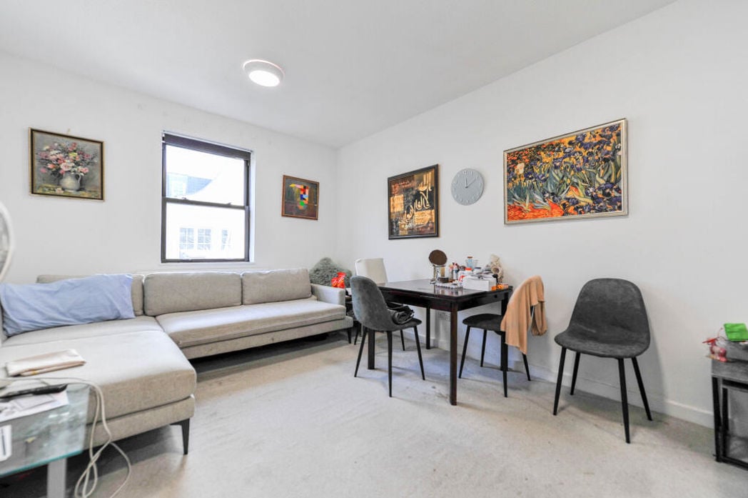 Property image 2 of 6