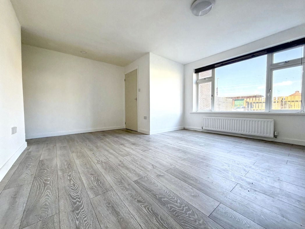 Property image 5 of 16
