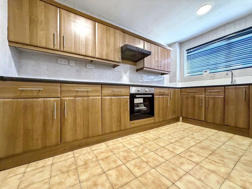 Property image 6 of 16