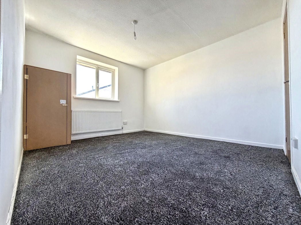 Property image 10 of 16