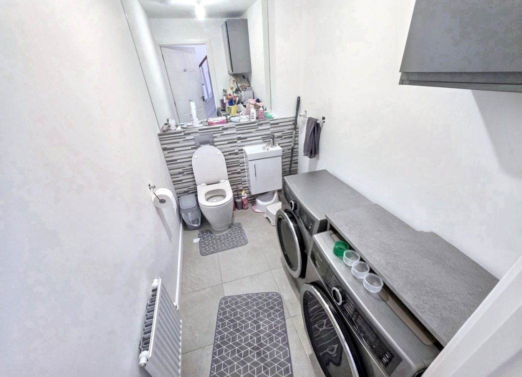 Property image 8 of 20