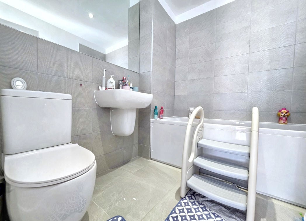 Property image 13 of 20