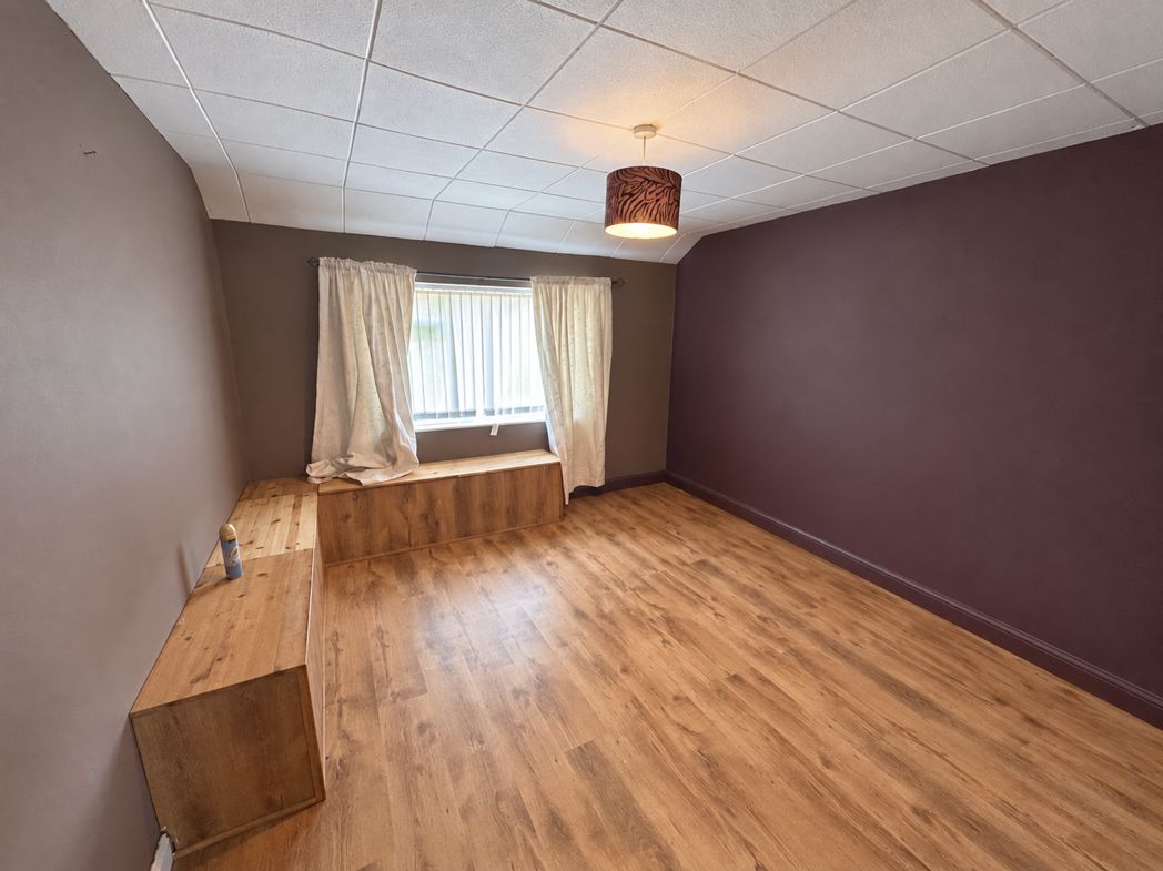 Property image 10 of 12