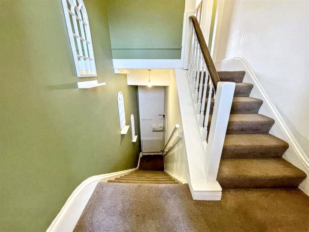 Property image 2 of 11