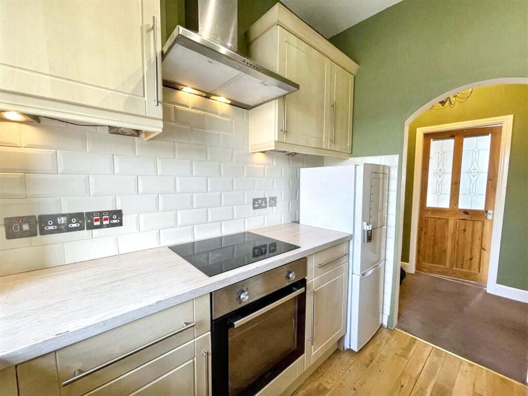 Property image 4 of 11
