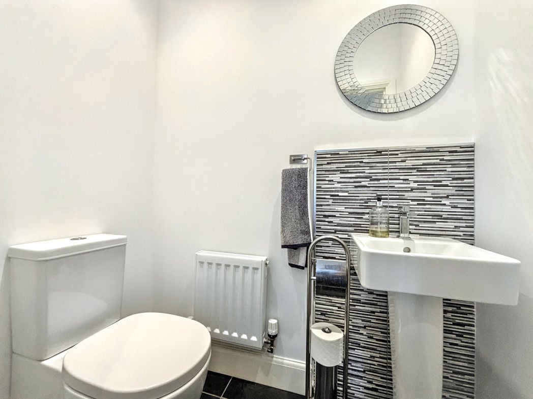 Cloakroom/WC
