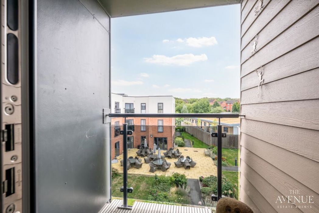 Property image 6 of 32