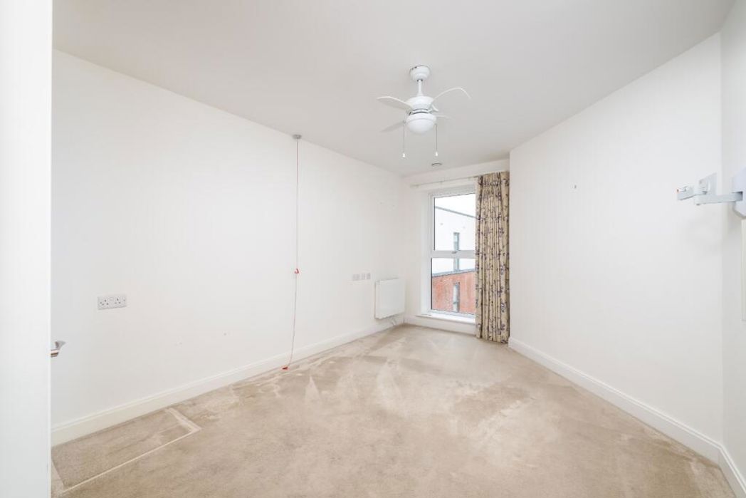 Property image 26 of 32