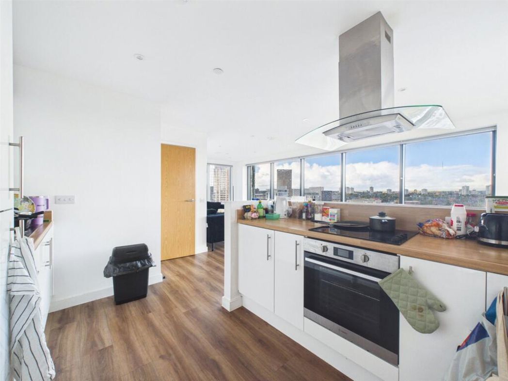 Property image 7 of 13