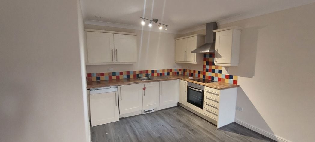 Property image 3 of 6