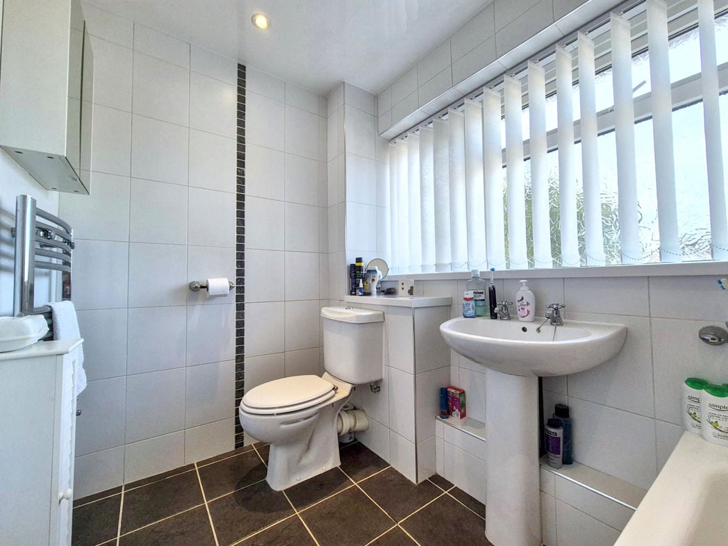 Family Bathroom.