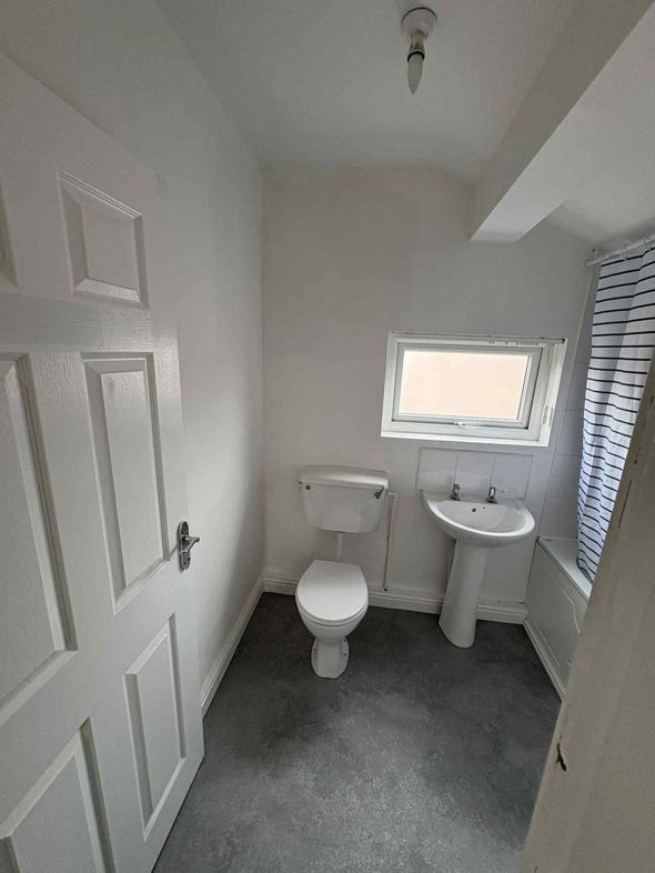 Property image 15 of 17