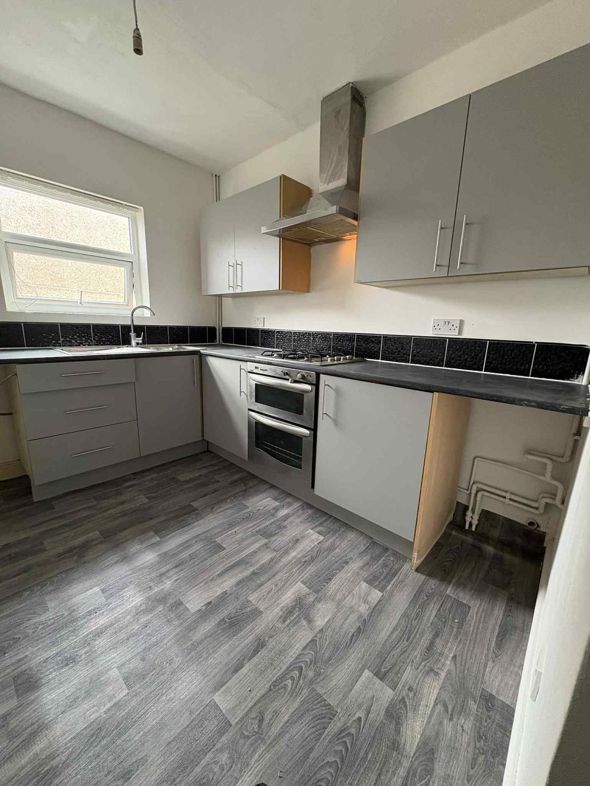 Property image 12 of 17