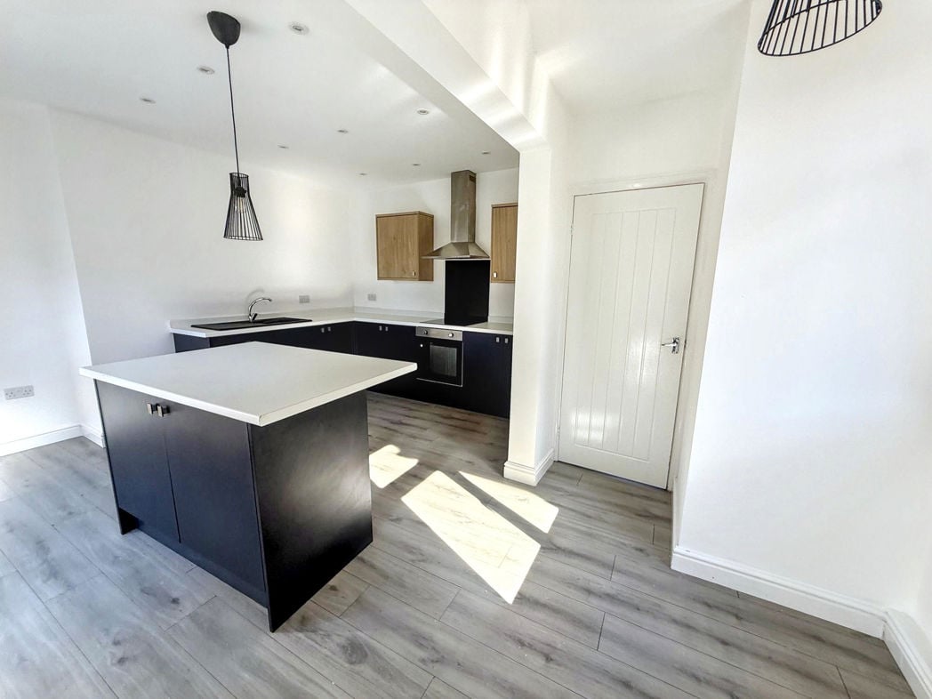 Kitchen/Dining Area