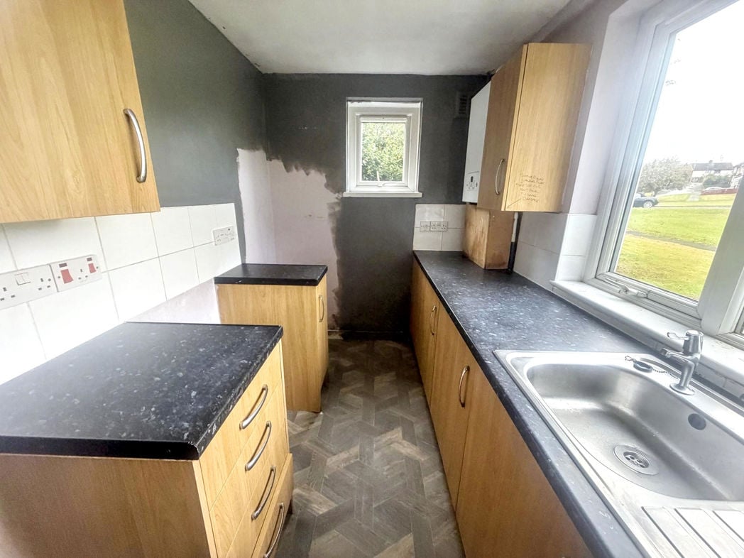 Property image 2 of 9