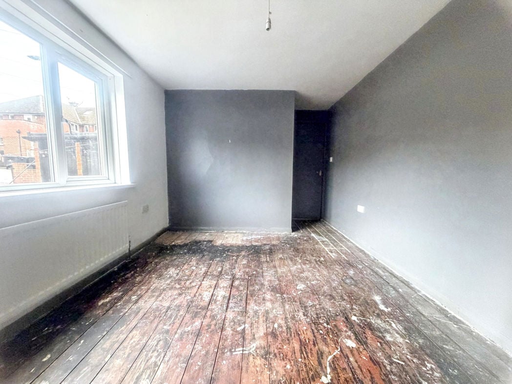 Property image 6 of 9