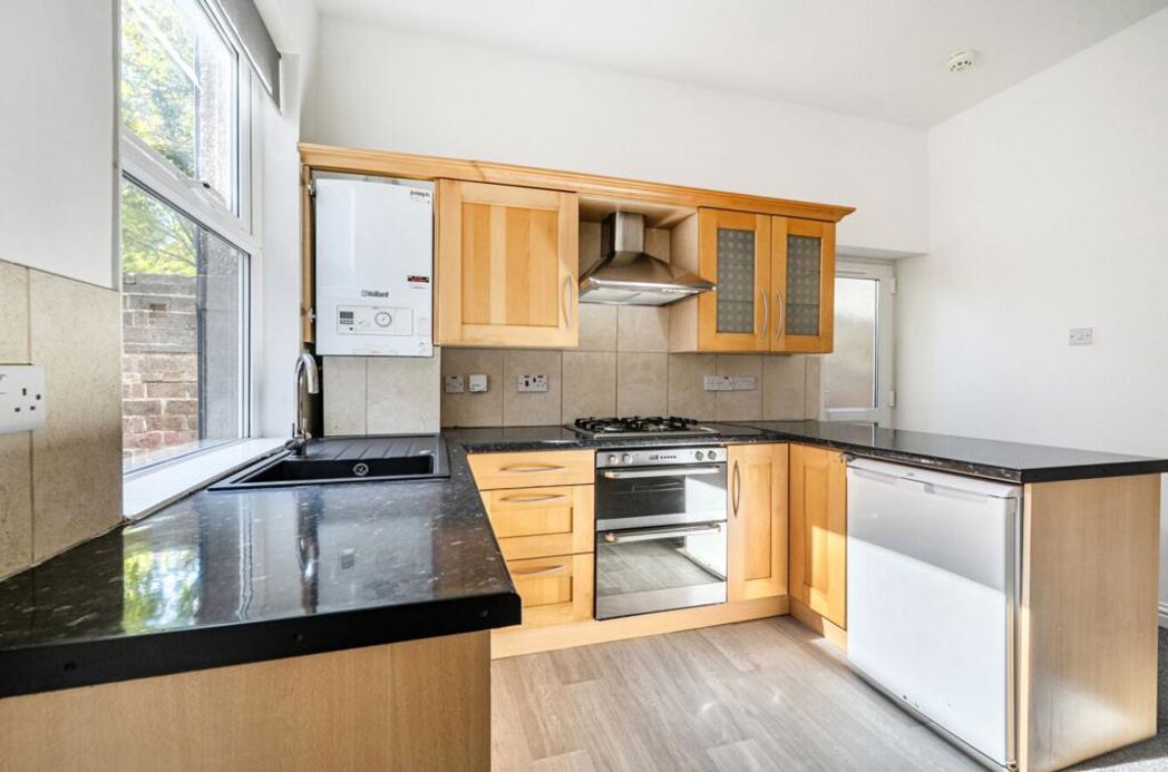 Property image 2 of 15