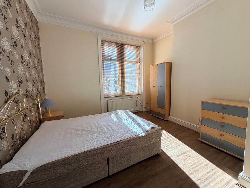 Property image 7 of 9