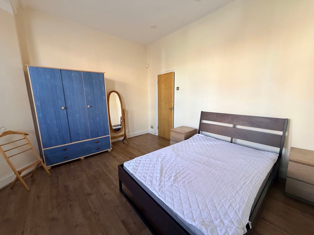 Property image 5 of 9