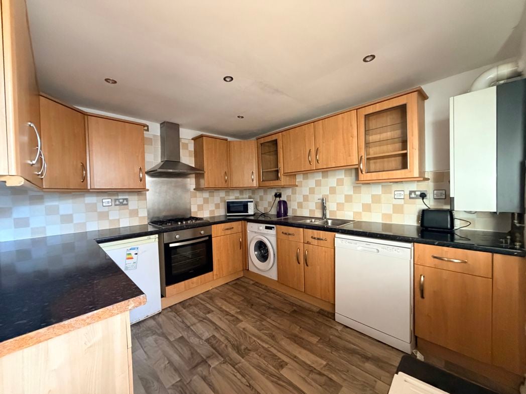 Property image 4 of 9