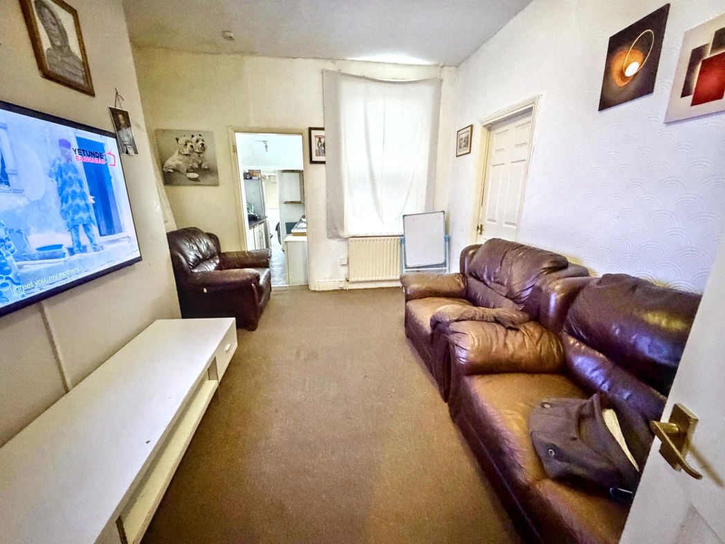 Property image 4 of 9
