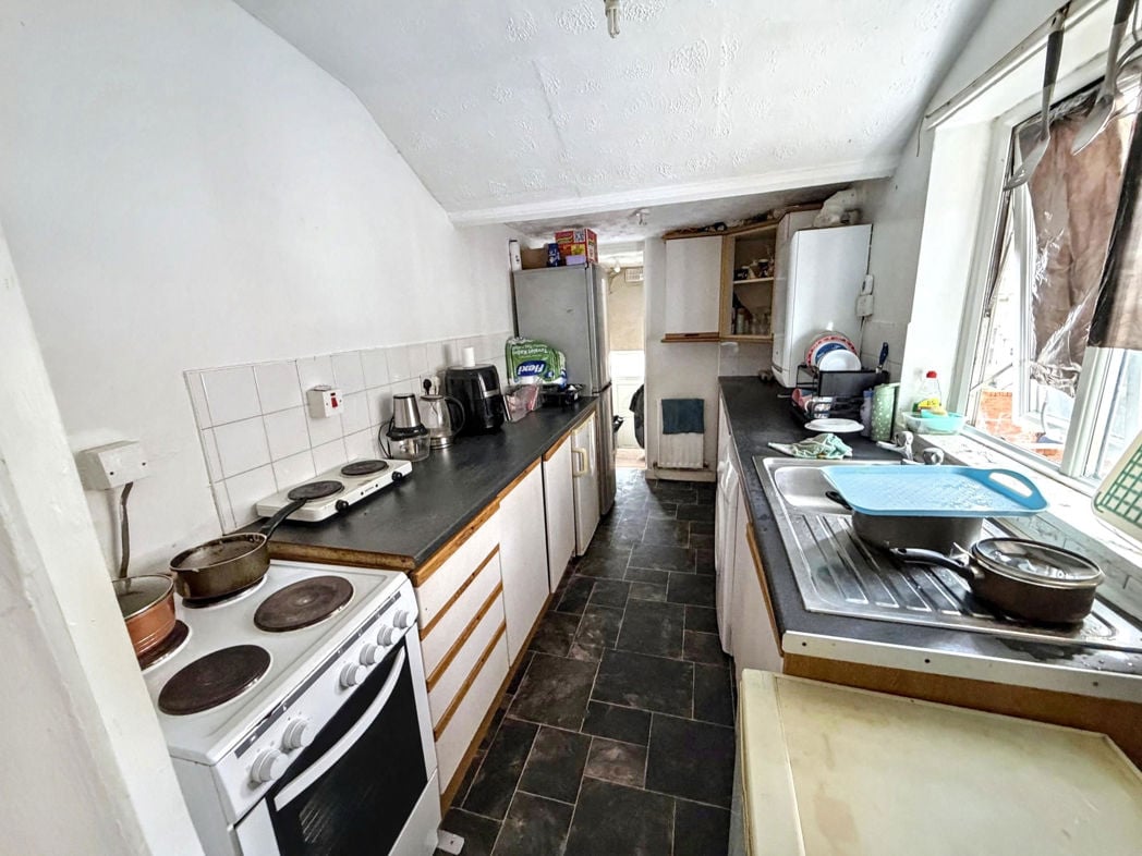 Property image 5 of 9
