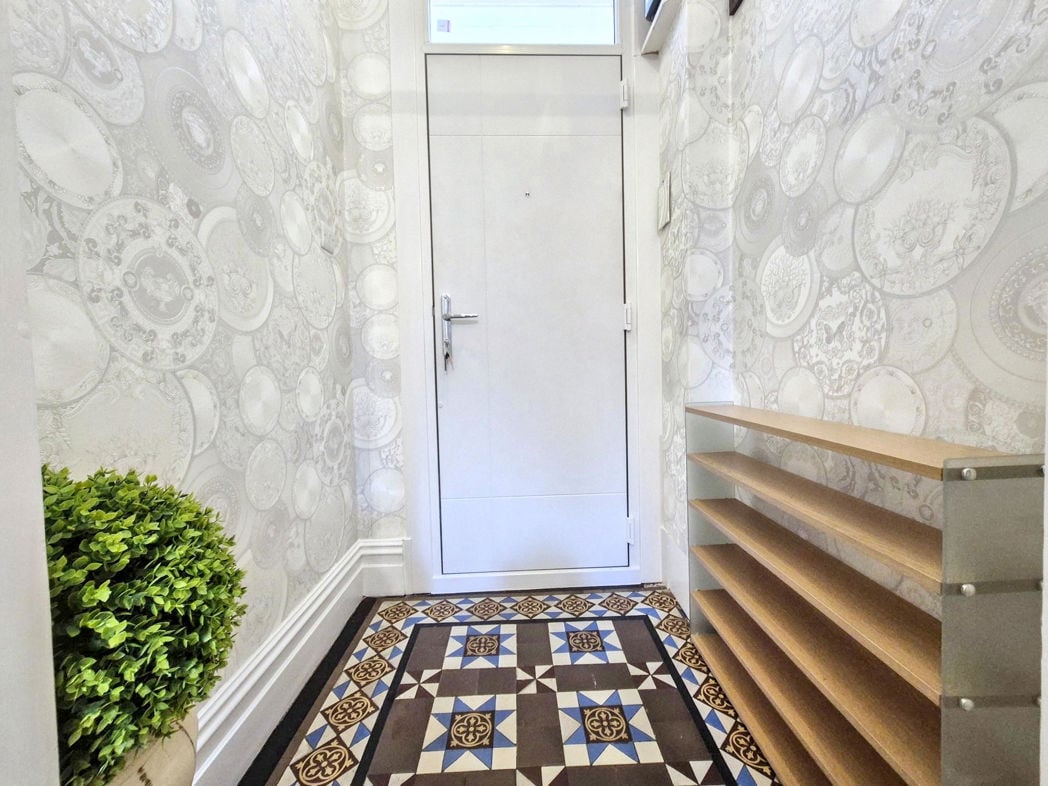 Entrance/Hallway